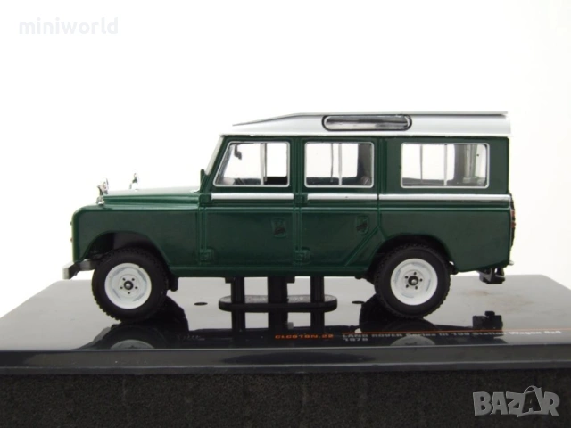 Land Rover 109 Series III 1978 - мащаб 1:43 на IXO моделът е нов в PVC дисплей-кейс, снимка 3 - Колекции - 54504163