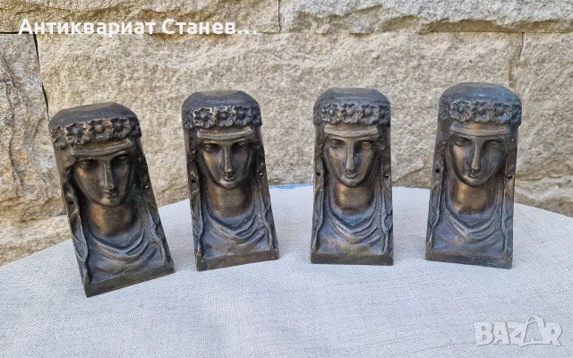 Комплект от четири масивни мебелни аплици