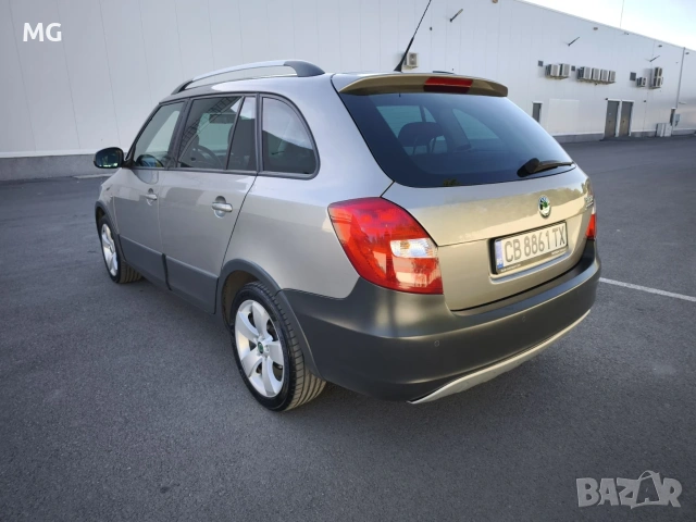Продавам Skoda Fabia Skout 1.2 tsi , снимка 3 - Автомобили и джипове - 50186422