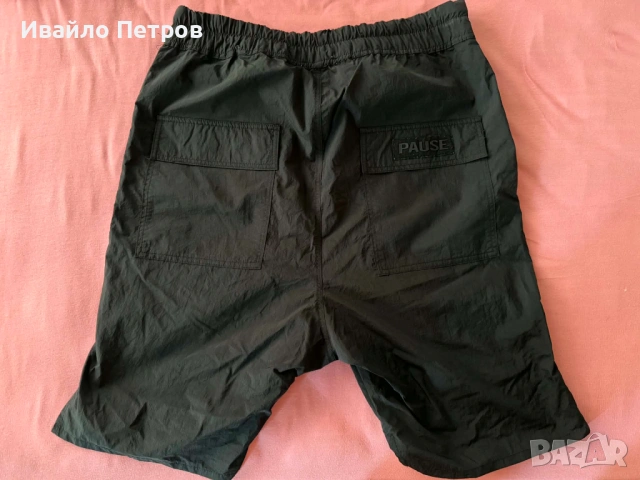 PAUSE JEANS: Мъжки [XL] Streetwear шорти с издължен заден ефект, снимка 2 - Къси панталони - 54883675