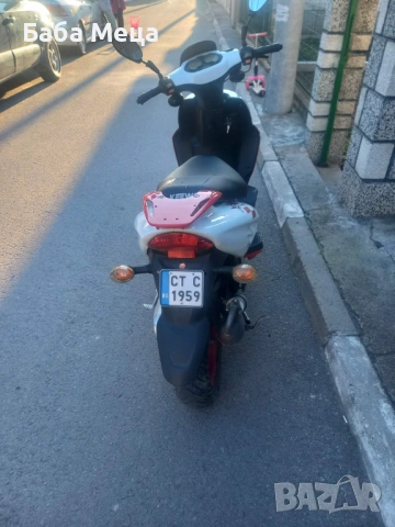 Скутер , снимка 4 - Мотоциклети и мототехника - 53971252
