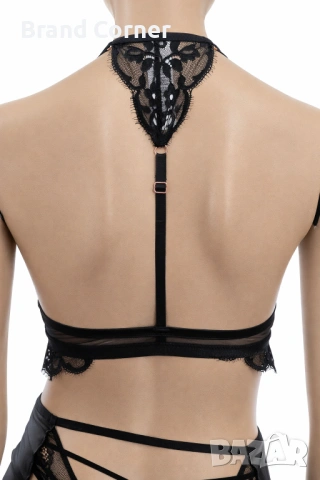 Hunkemöller черен дантелен сутиен XS с халтер дизайн и златисто закопчаване, снимка 4 - Бельо - 54551170