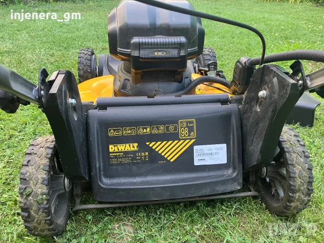 Акумулаторна самоходна косачка DeWalt DCMWSP564N, снимка 5 - Градинска техника - 55381841
