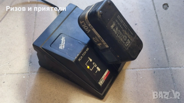 Зарядно Milwaukee , снимка 4 - Винтоверти - 54261274