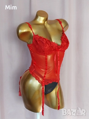 Sensuality 85 B Червен корсет с жартиери за чорапи и прашка 