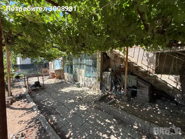 Къща с двор с. Мухово, снимка 9 - Къщи - 55584124