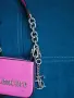 Продавам чисто НОВА малка секси Дамска чанта Juicy Couture, оригинална, розова, снимка 3