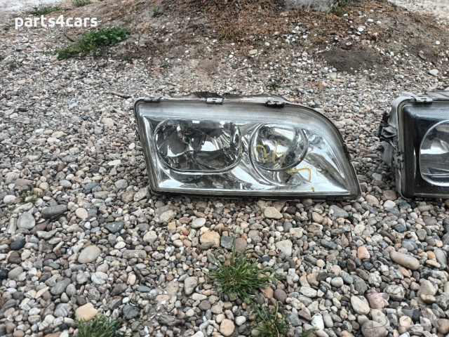 десен фар за волво В40 С40 VOLVO V40 S40, снимка 2 - Части - 49566438