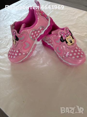 Minnie Mouse маратонки.Светещи ,купувани от Америка., снимка 3 - Детски маратонки - 54560298