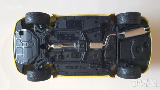 Bburago VOLKSWAGEN New Beetle 1998 MADE IN ITALY 1:24, снимка 10 - Колекции - 55499885