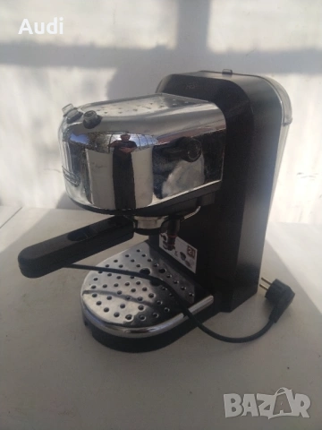 еспресо кафе  машина DELONGHI EC270. 1100W  15bar