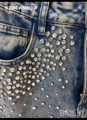 Нови дамски дънки с камъни 