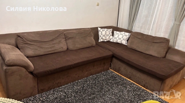 Ъглов диван + подарък холна маса