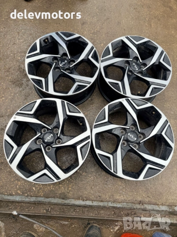 52910-R2100 5x114,3 алуминиеви джанти 17 цола ET 43,5 7J с датчици от Kia Sportage 5, 1.6 CRDi MHEV , снимка 4 - Гуми и джанти - 54380756