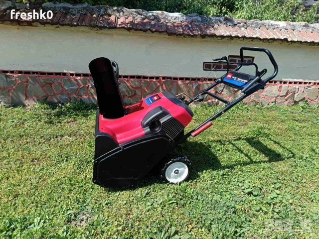 Снегорин TORO 7к.с. 60см, снимка 3 - Градинска техника - 54527639