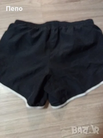 Спортни Къси гащи Nike, снимка 3 - Къси панталони и бермуди - 55343873