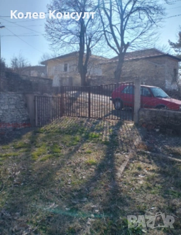 Едноетажна къща в село Средно Градище, община Чирпан, област Стара Загора, снимка 2 - Къщи - 54204675