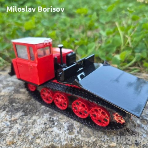 ТДТ-55 ОНЕЖЕЦ В МАЩАБ 1:43, снимка 5 - Колекции - 55081798