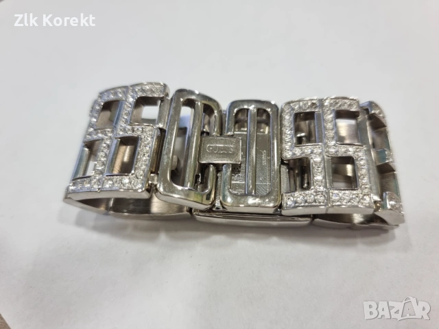 Дамски часовник Guess с кристали, снимка 10 - Дамски - 54357474
