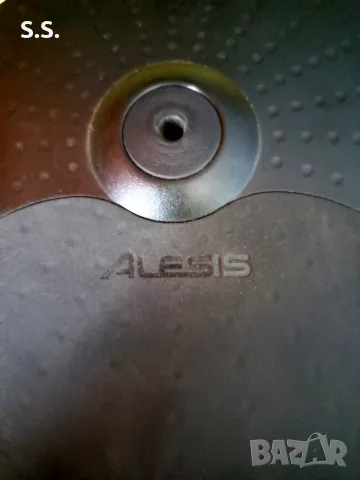 Чинел за електронни барабани Alesis, снимка 4 - Ударни инструменти - 55359417