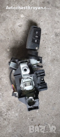 Патрон с Контактен ключ Skoda Octavia, Golf 7 - 5Q0 905 865