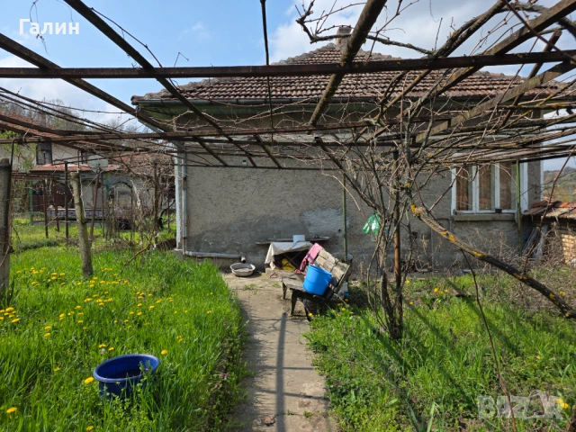 Къща в село Побит Камък, община Разград., снимка 6 - Къщи - 54527413
