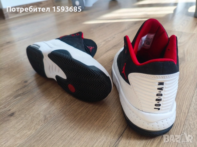 Nike Air Jordan Max Aura 2 36.5 (CN8094-100) – нови, оригинални, снимка 6 - Кецове - 54017035