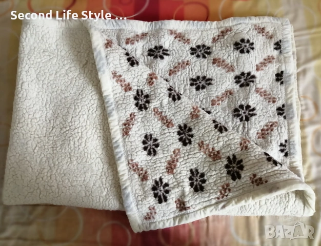 Дебело вълнено двулицево одеяло китеник завивка 180 см х 125 см 