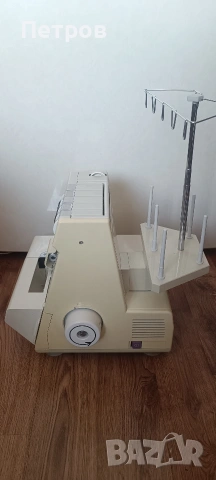 Немски 5-конечен оверлог Pfaff Hobbylock 797 – За ремонт или части, снимка 6 - Шевни машини - 54290902