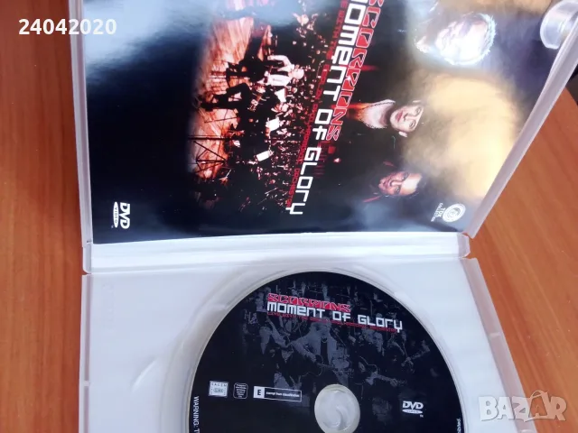Scorpions – Moment Of Glory DVD original, снимка 2 - DVD дискове - 55351355