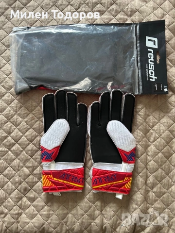 Вратарски ръкавици Reusch Attrakt 9, снимка 3 - Футбол - 54649446