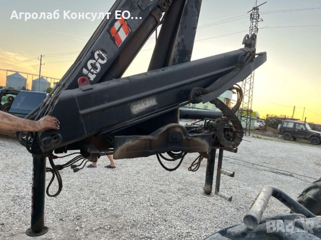 Прикачен кран HIAB 100