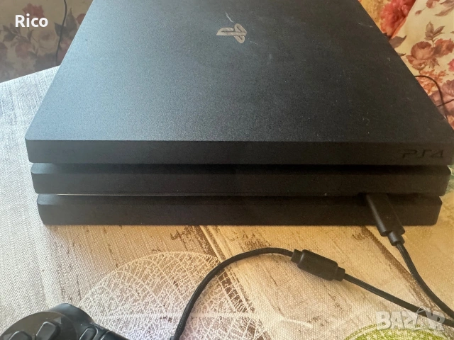 PS4 Pro 1TB PlayStation 4, снимка 2 - PlayStation конзоли - 54984820