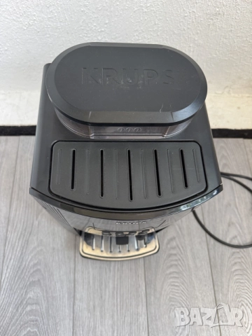 Компактен Кафеавтомат Krups Essential EA8170 (15 Bar, LCD Дисплей, Мелачка), Кафемашина, снимка 3 - Кафемашини - 55335234