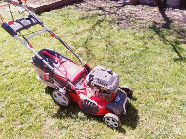 Бензинова самоходна косачка HECHT 547 SWE 5 in 1, 3.6 к.с., 46 см, с мулчиране и ел.старт, снимка 2 - Селскостопанска техника - 54110061