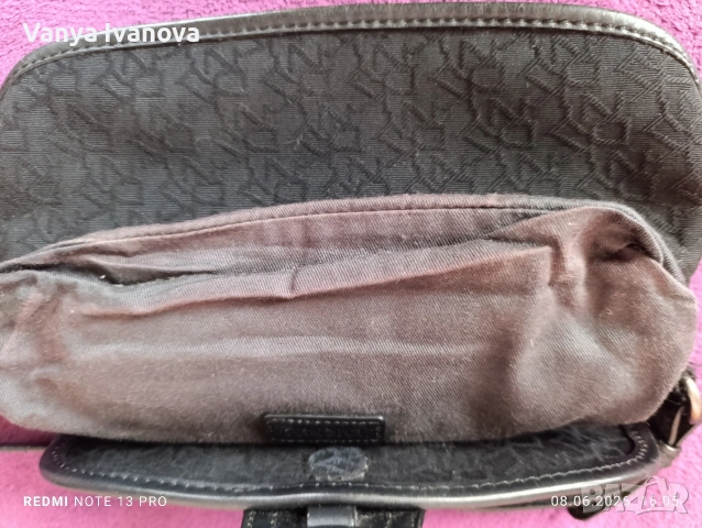 DKNY малка черна чанта , снимка 6 - Чанти - 54822353