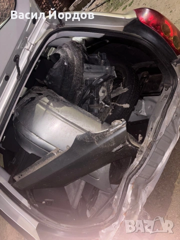 Тойота Авенсис 2 2.0 116 / Toyota Avensis 2 2.0 116 На Части, снимка 14 - Автомобили и джипове - 54498653