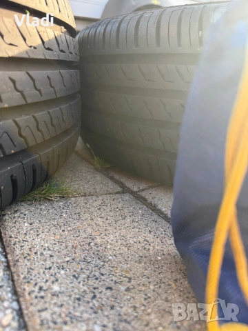 Летни гуми с алуминиеви джанти 215/45 R17 91Y, DOT25, 8–9 мм, снимка 4 - Гуми и джанти - 55143597
