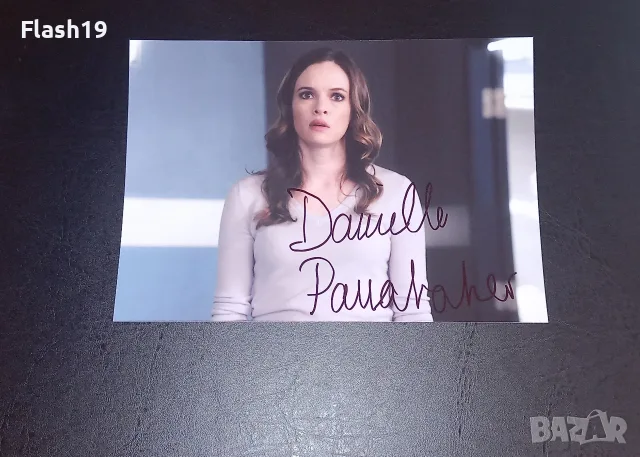 ⭐ Автограф Danielle Panabaker (снимка 13х18 см.)