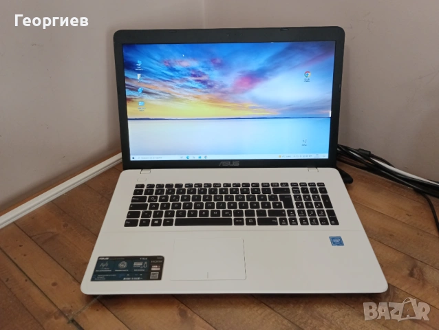 Лаптоп Asus F7515  N3060 / 17,3"