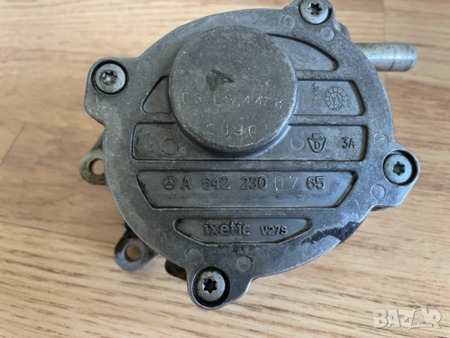Вакуум помпа Mercedes ML350