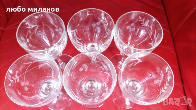 Стъклени чаши за вино, тънкостенни, ръчна гравюра, столче, снимка 5 - Чаши - 55229732