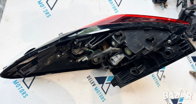 81560-F4120 ляв стоп външен от Toyota C-HR 2.0 l-VVTi Hybrid двигател M20AFXS 150 кс., 17000 km, снимка 4 - Части - 54677147