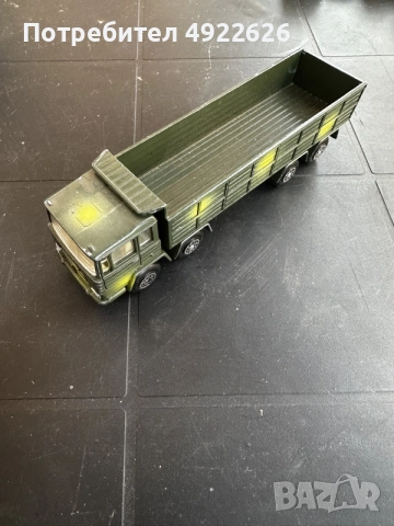 Лот от 3 бр. Ретро Военни Камиона – Matchbox, Mira & Scalextric, снимка 2 - Коли, камиони, мотори, писти - 55703601