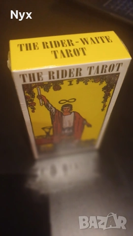Оригиналният, оторизиран „The Rider Tarot“ карти Таро