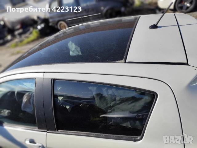 Toyota Yaris hybrid , снимка 6 - Автомобили и джипове - 54543628