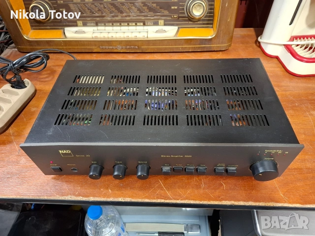 Продава се легендарния усилвател NAD-3020. , снимка 2 - Ресийвъри, усилватели, смесителни пултове - 54033915