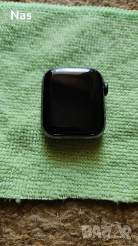 Продавам Apple Watch Series 5 GPS 40mm, снимка 4 - Смарт часовници - 55606358