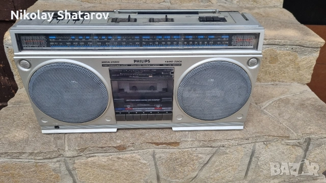 Стар корекомски касетофон Philips .