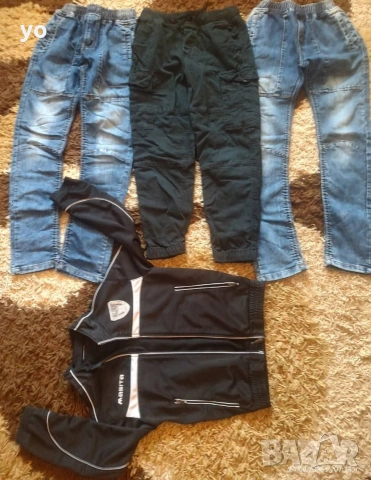 Един кашон с детски дрехи размер 128